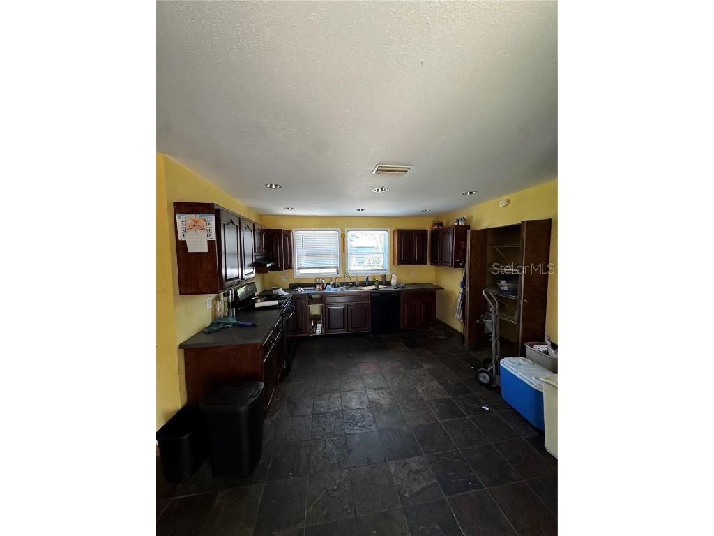 4100 1st Avenue S Saint Petersburg FL 33711 TB8450359 image19