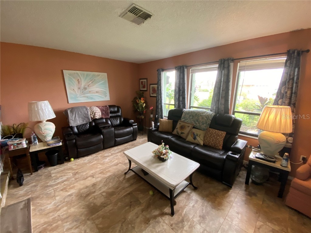 4100 Montano Avenue Spring Hill FL 34609 W7879573 image3