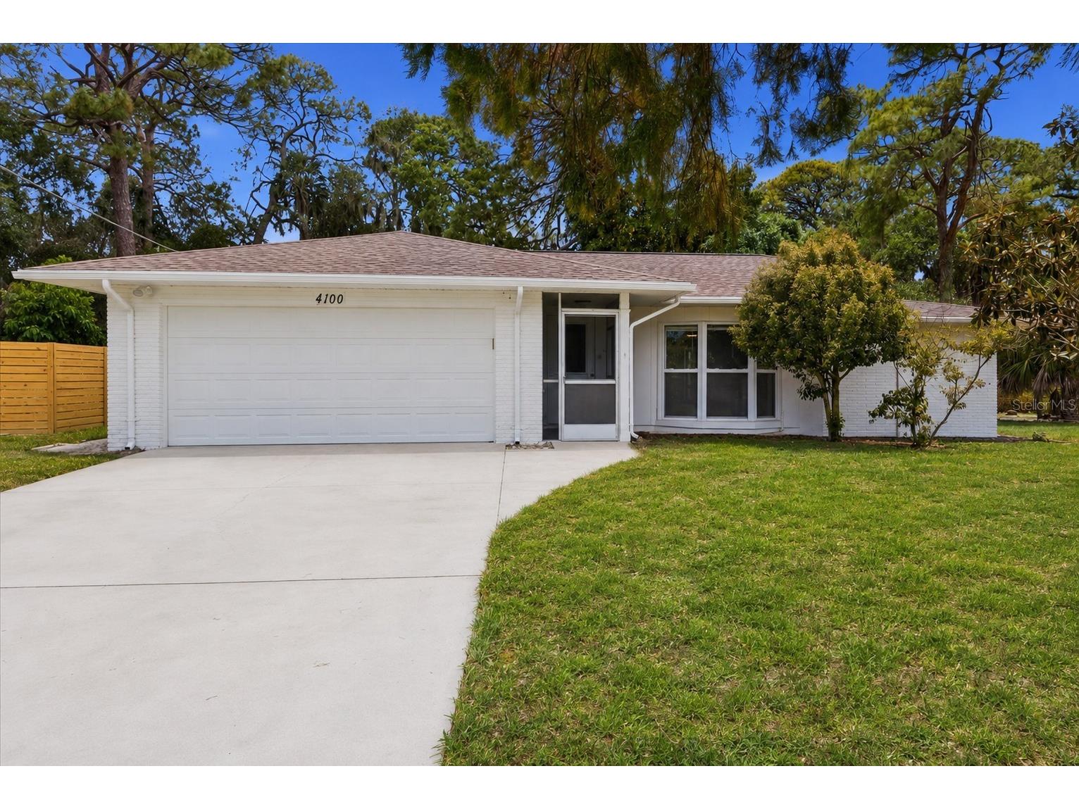 4100 Tee Road Sarasota FL 34235 A4694503 image1