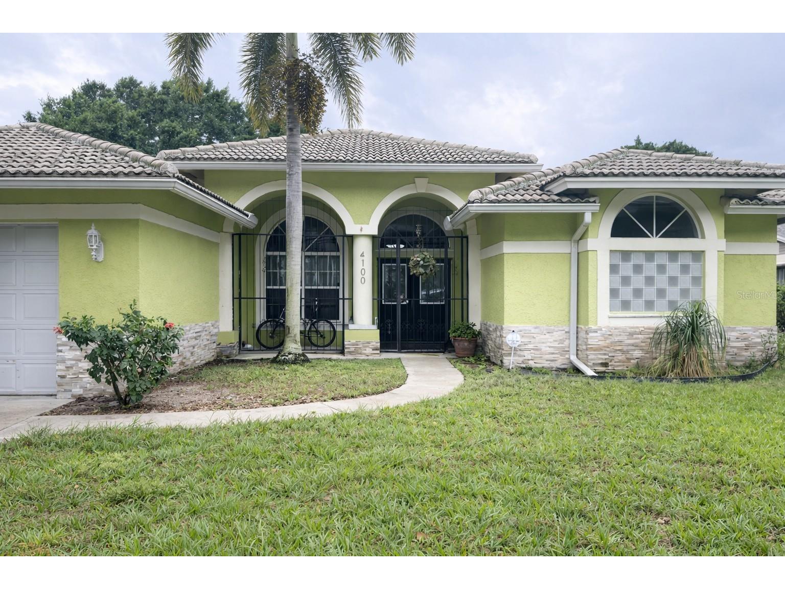 4100 Temple Street West Palm Beach FL 33407 FC317564 image1