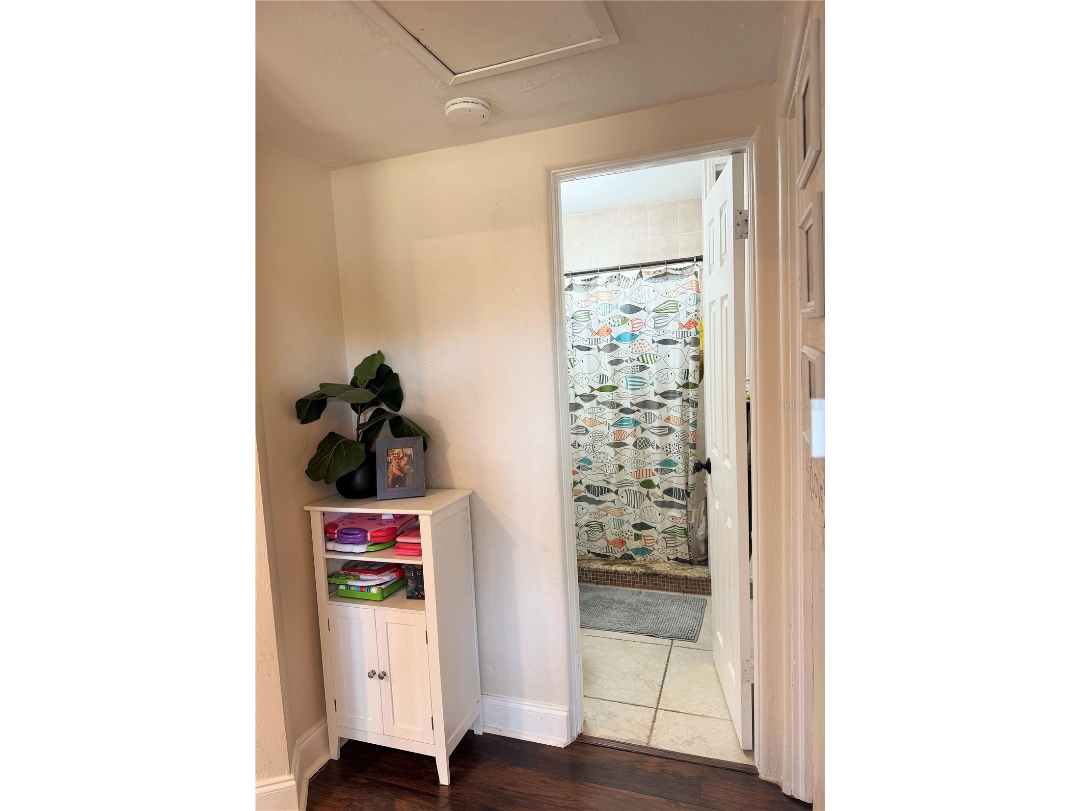 4101 11th Avenue N Saint Petersburg FL 33713 TB8475234 image11