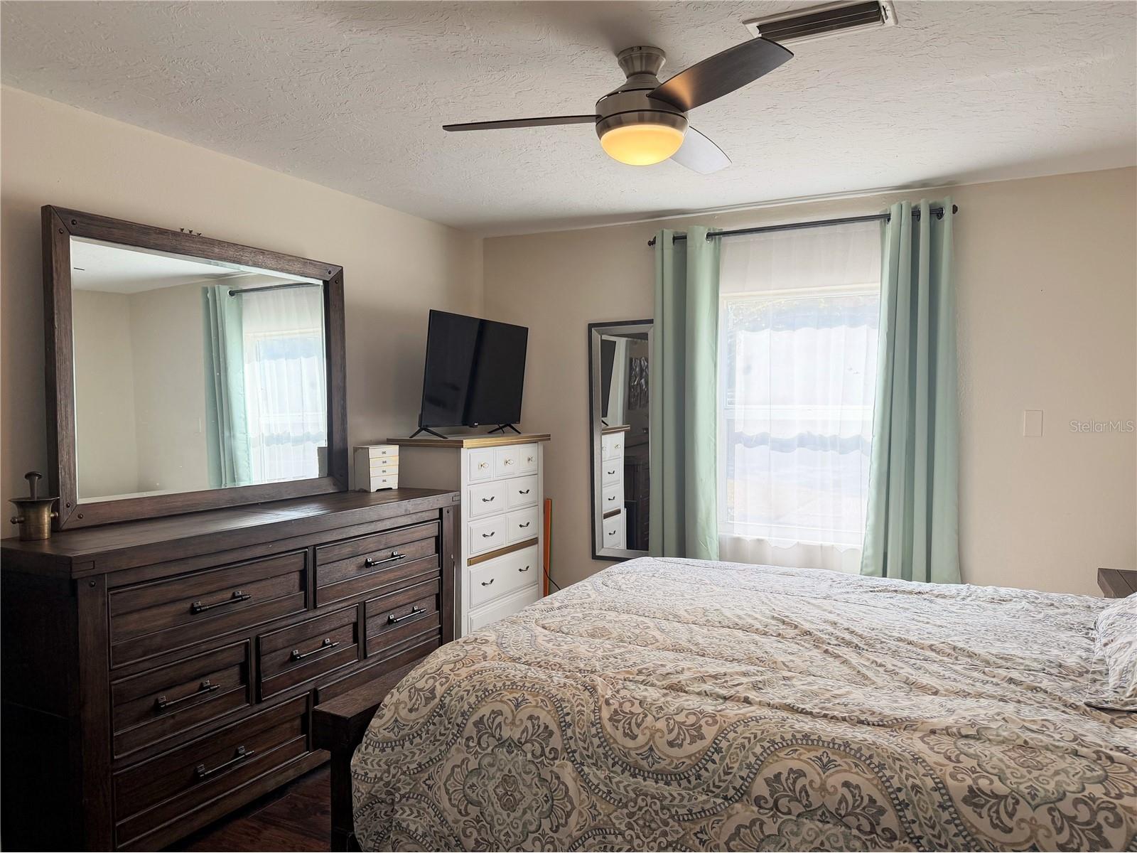4101 11th Avenue N Saint Petersburg FL 33713 TB8475234 image17