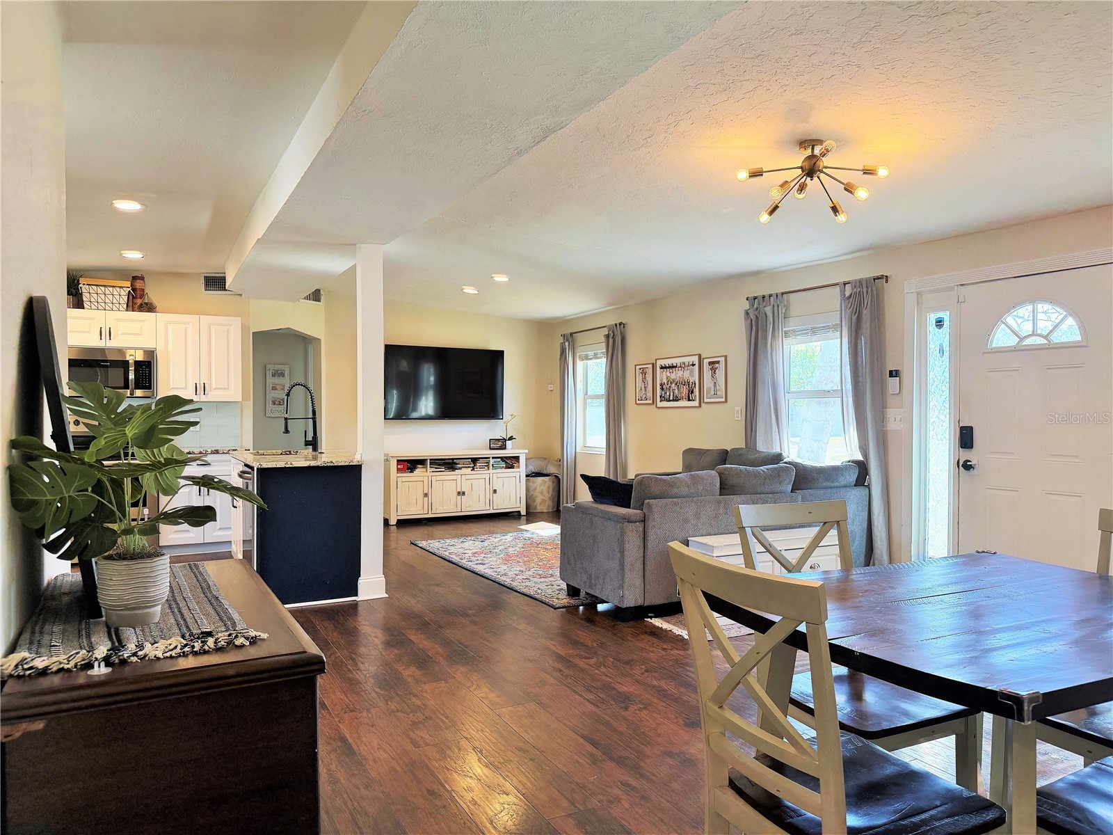 4101 11th Avenue N Saint Petersburg FL 33713 TB8475234 image2
