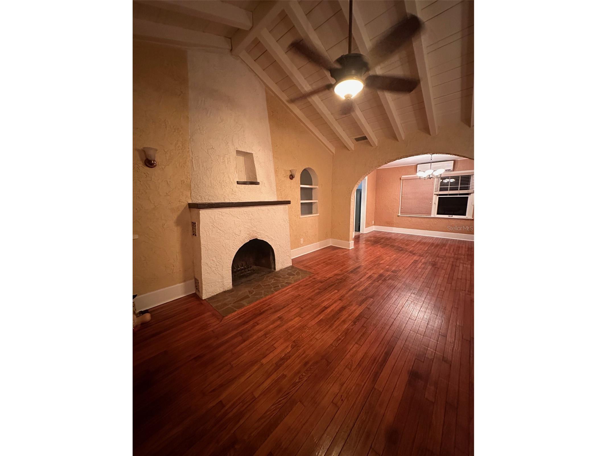 4101 4th Street S Saint Petersburg FL 33705 TB8463310 image2