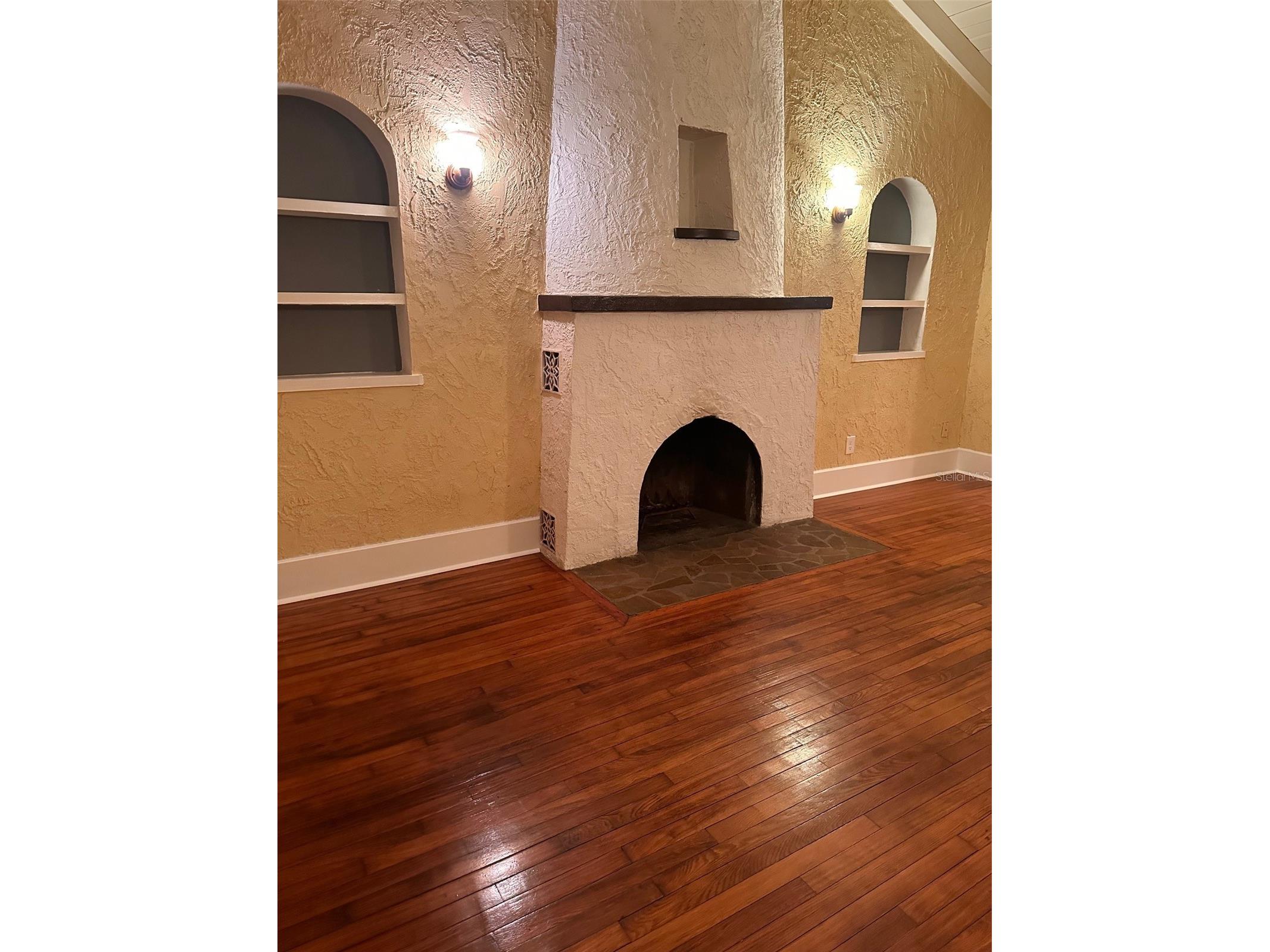 4101 4th Street S Saint Petersburg FL 33705 TB8463310 image3