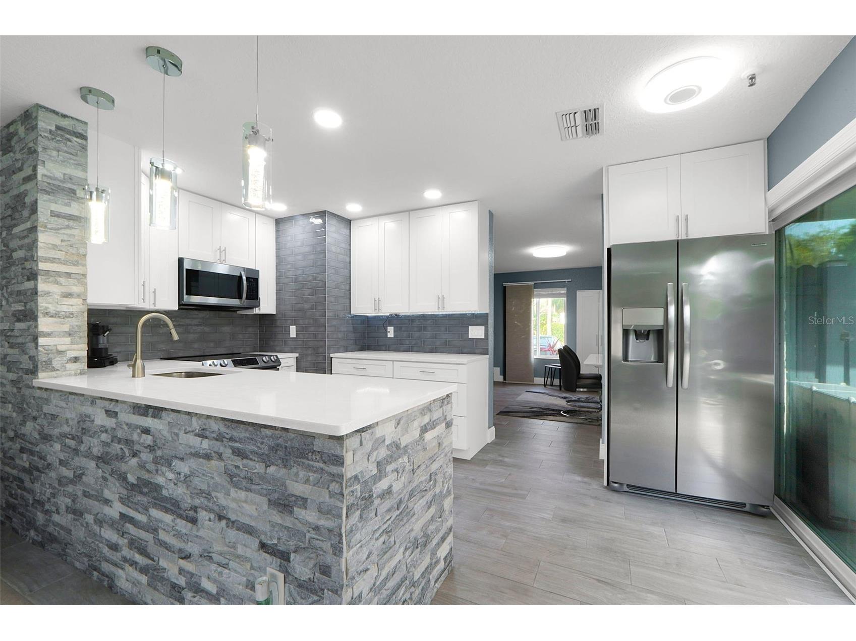 4101 Brigadoon Circle Clearwater FL 33759 TB8518179 image6