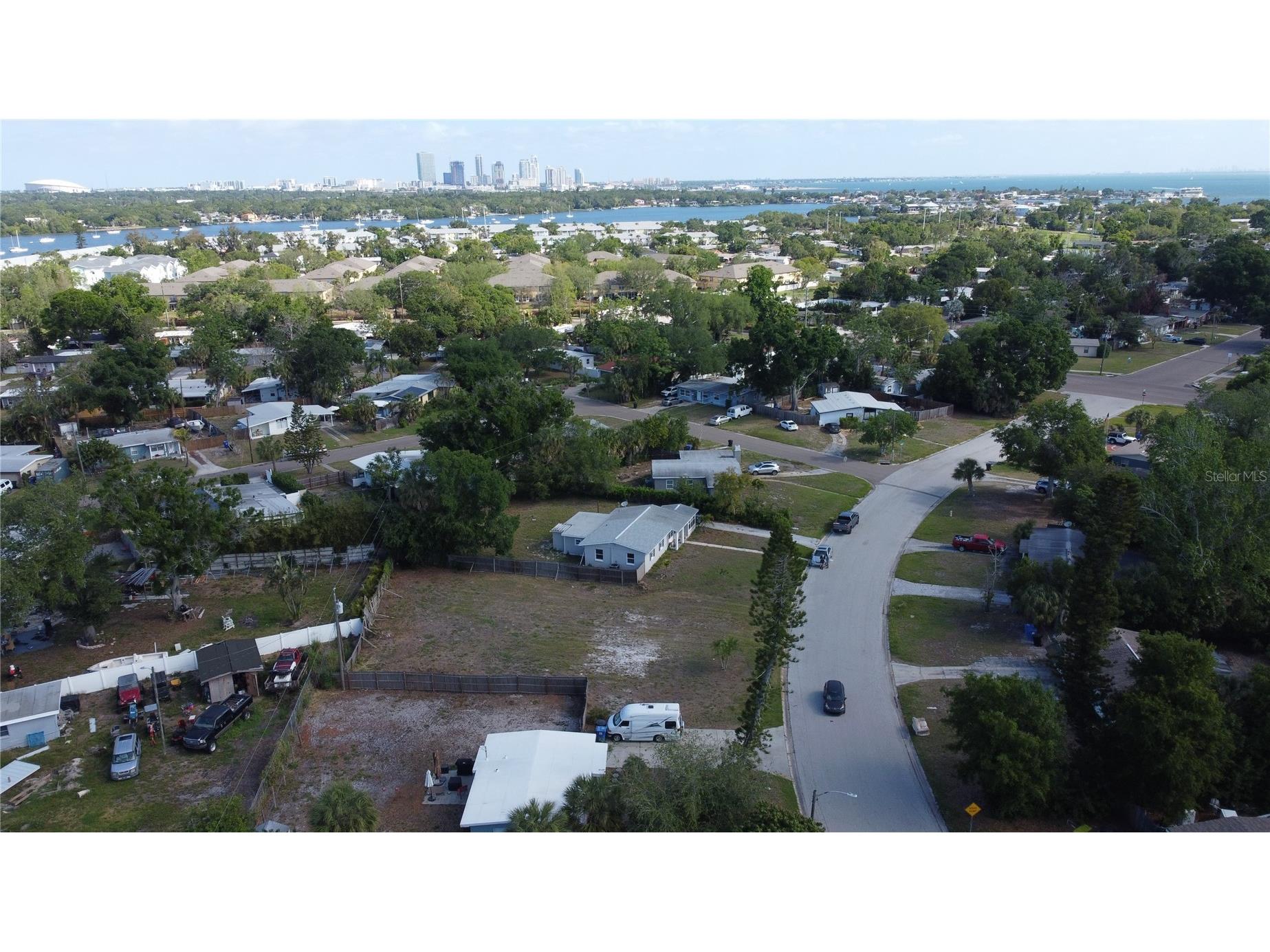 4101 Neptune Drive SE Saint Petersburg FL 33705 TB8501564 image1