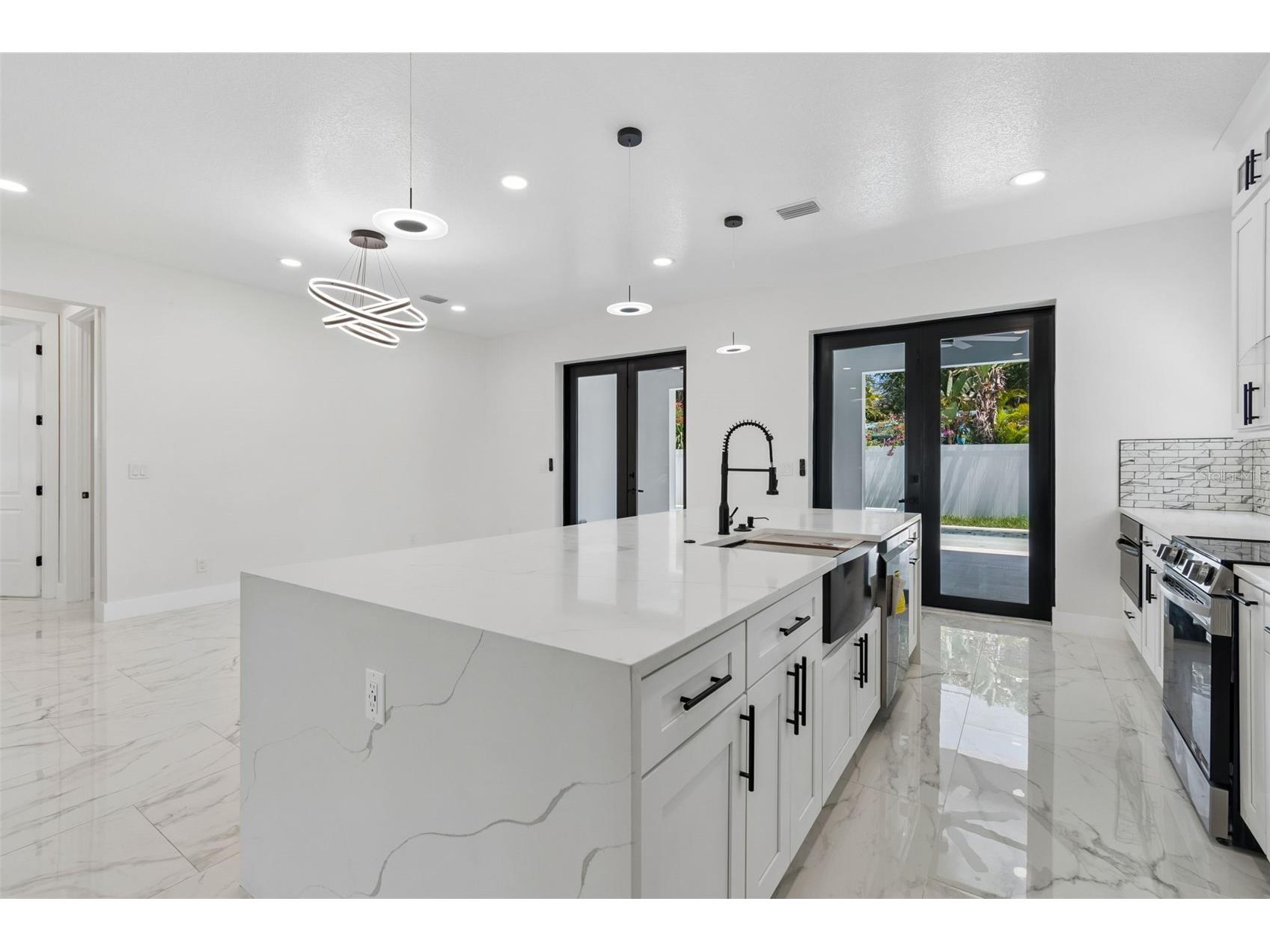 4101 W Mango Avenue Tampa FL 33616 TB8389545 image10