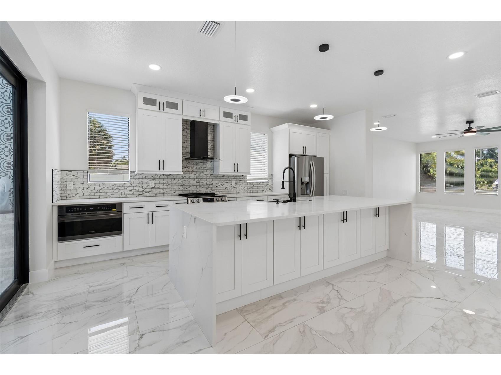 4101 W Mango Avenue Tampa FL 33616 TB8389545 image12