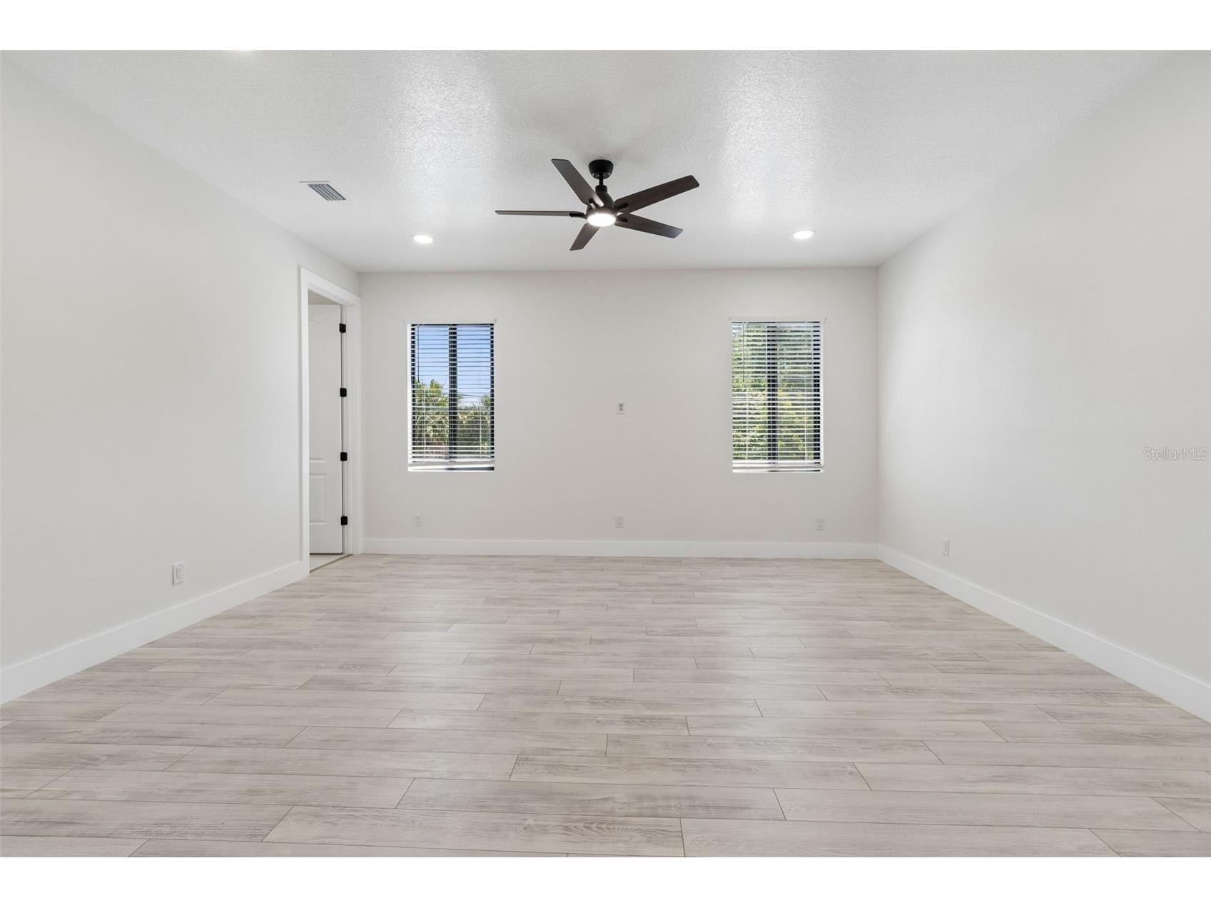 4101 W Mango Avenue Tampa FL 33616 TB8389545 image34