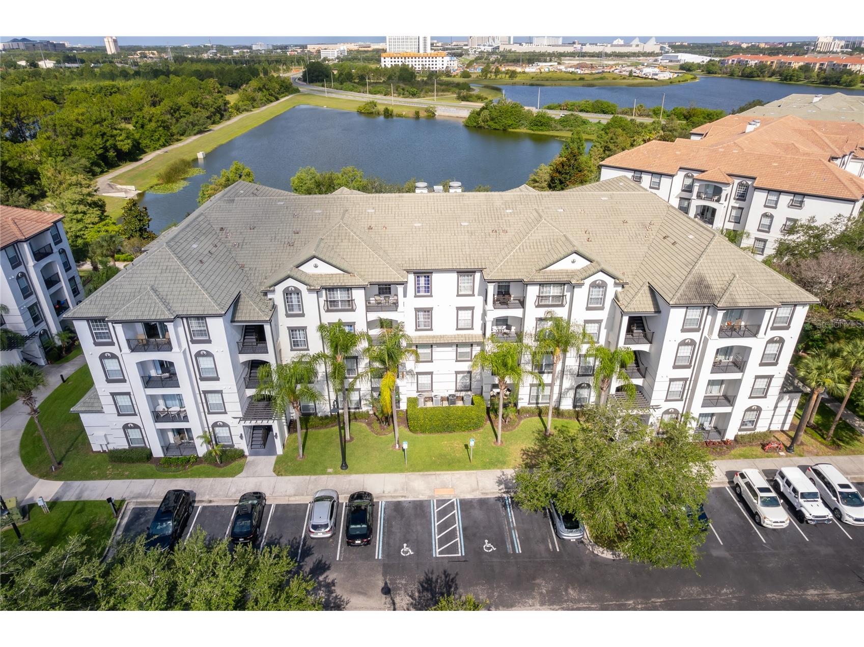 4102 Breakview Drive #40203 Orlando FL 32819 O6417542 image1
