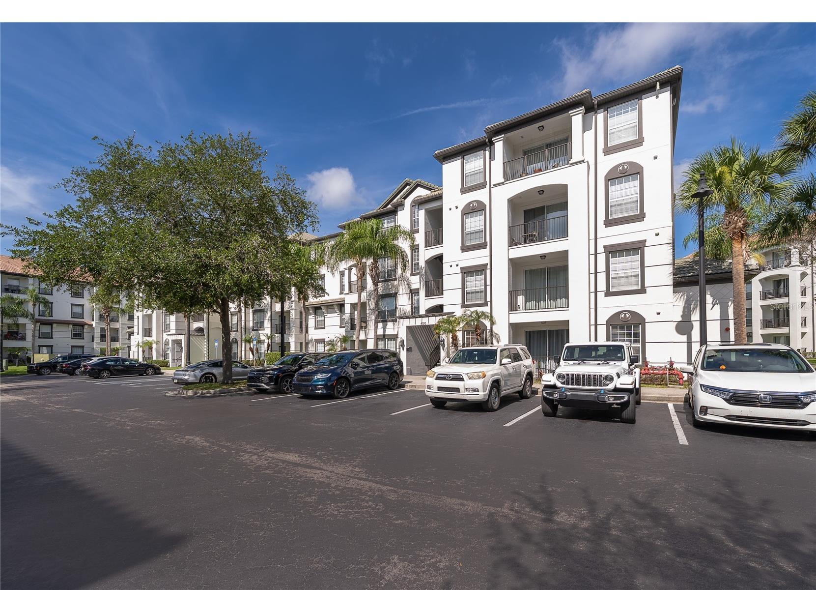 4102 Breakview Drive #40203 Orlando FL 32819 O6417542 image2