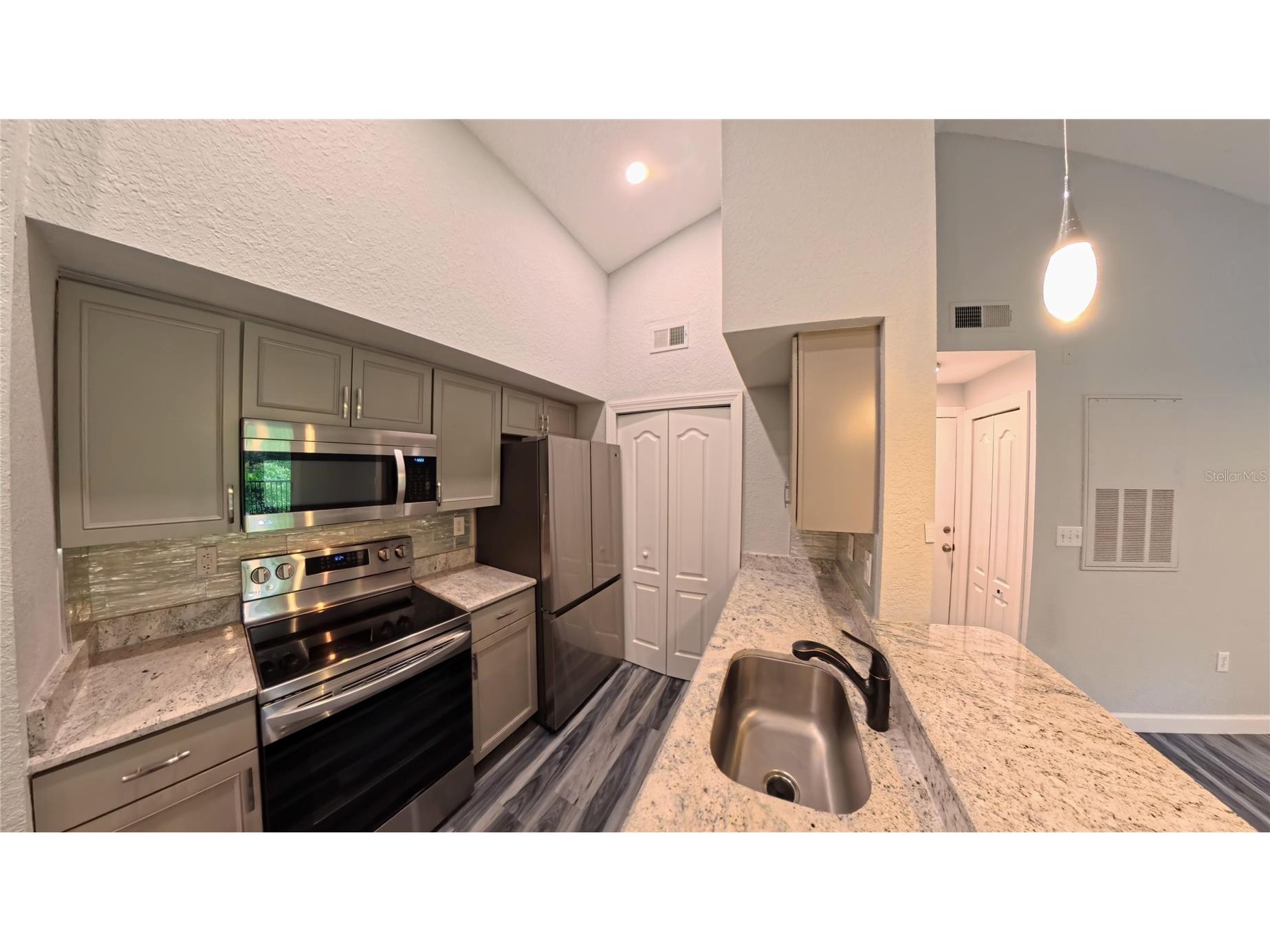 4102 Central Sarasota Parkway #924 Sarasota FL 34238 A4688293 image13