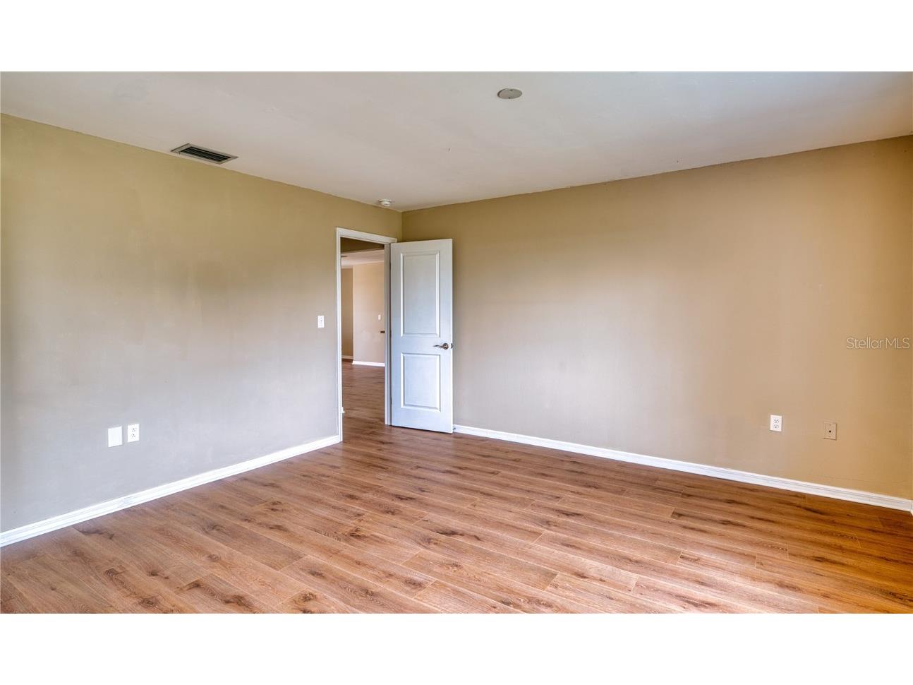 4102 Lakewood Avenue Bradenton FL 34208 A4670472 image17