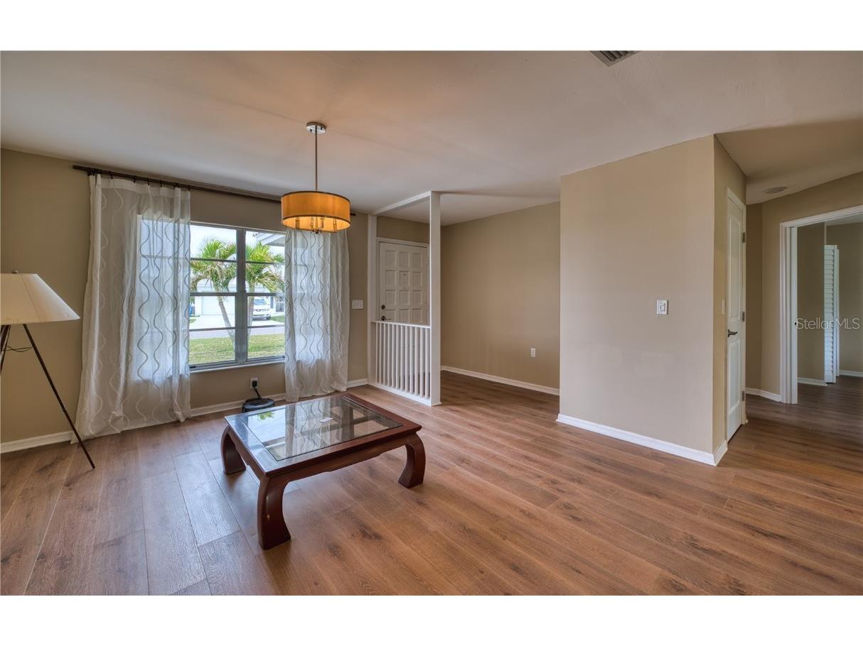 4102 Lakewood Avenue Bradenton FL 34208 A4670472 image3