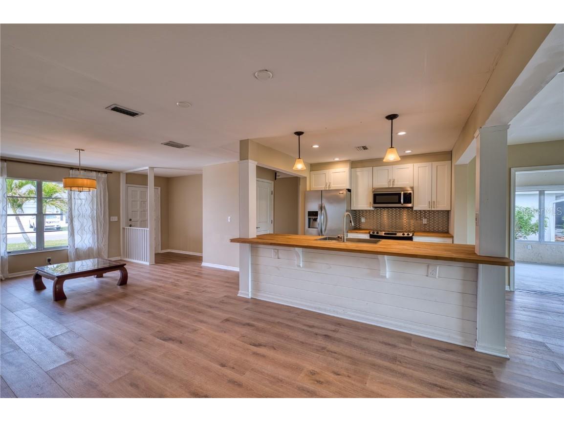 4102 Lakewood Avenue Bradenton FL 34208 A4670472 image5