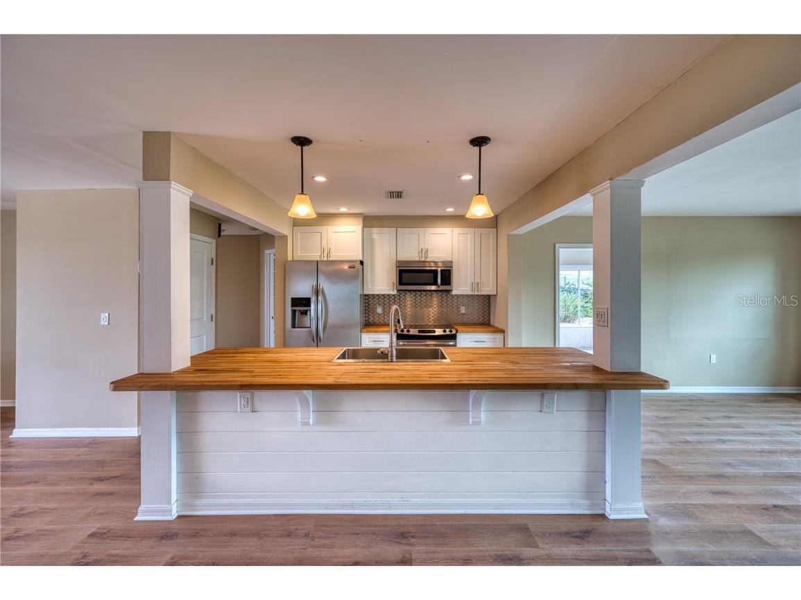 4102 Lakewood Avenue Bradenton FL 34208 A4670472 image8