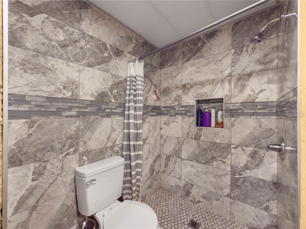 4102 Woodland Circle Deland FL 32724 V4945780 image17