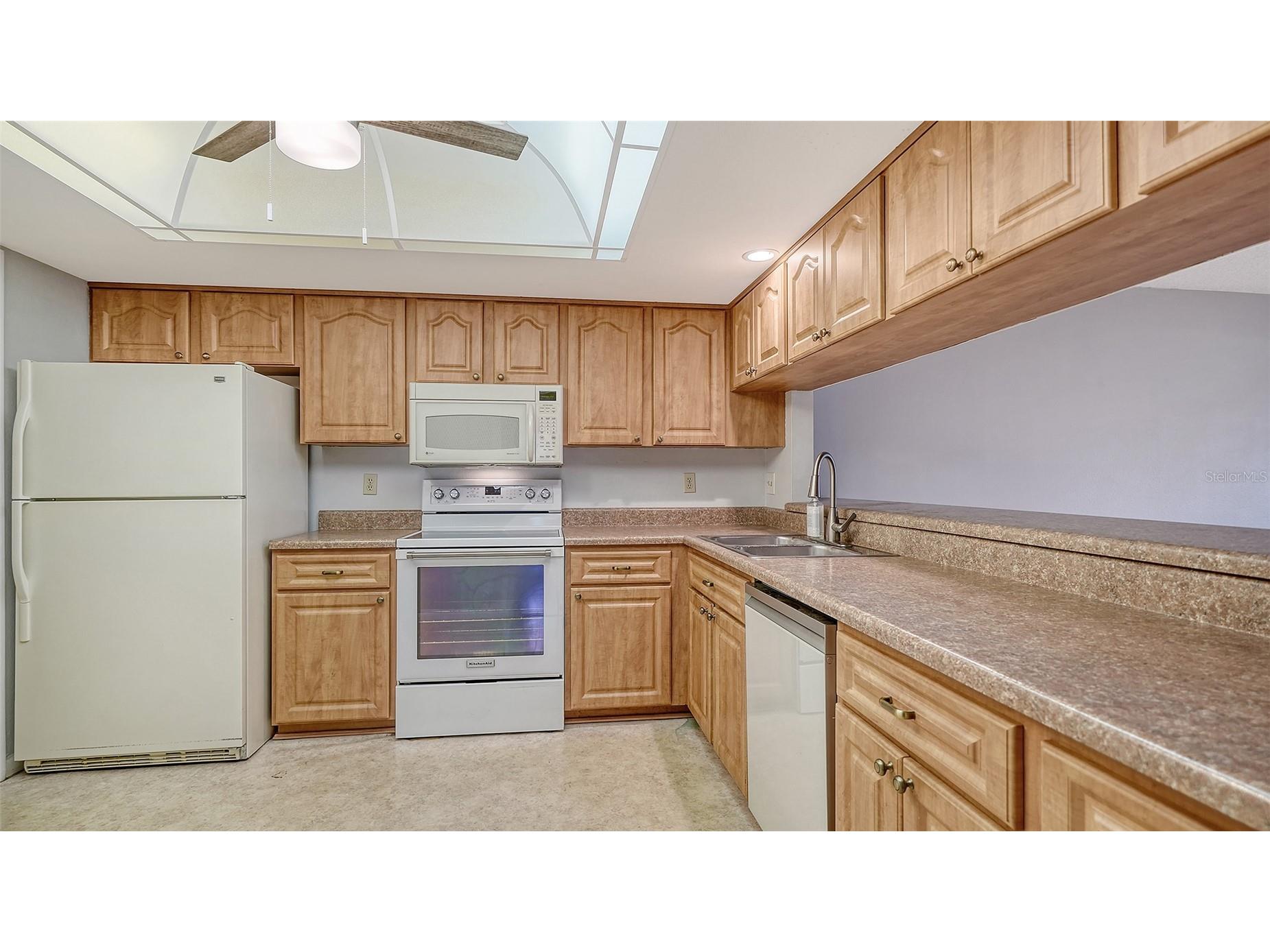 4103 Center Gate Boulevard #2 Sarasota FL 34233 A4687187 image16