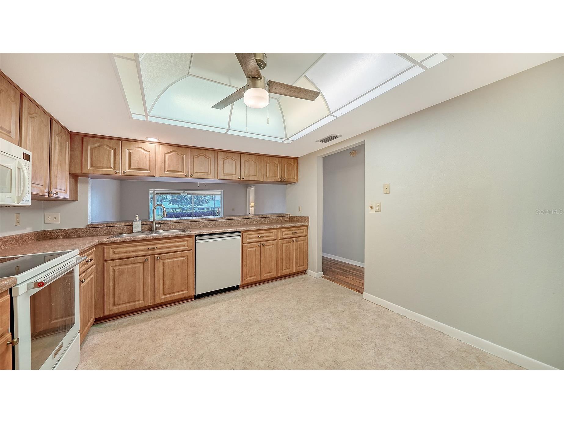 4103 Center Gate Boulevard #2 Sarasota FL 34233 A4687187 image18