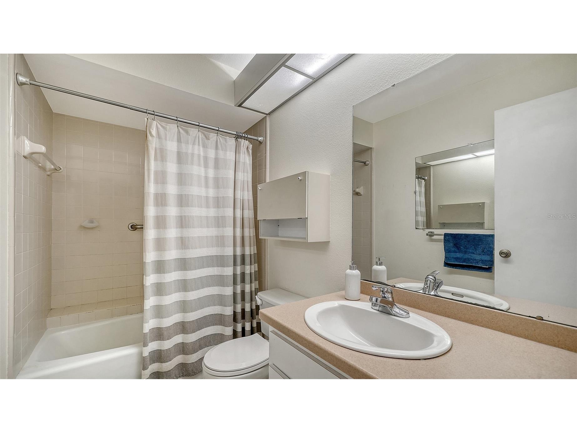 4103 Center Gate Boulevard #2 Sarasota FL 34233 A4687187 image27