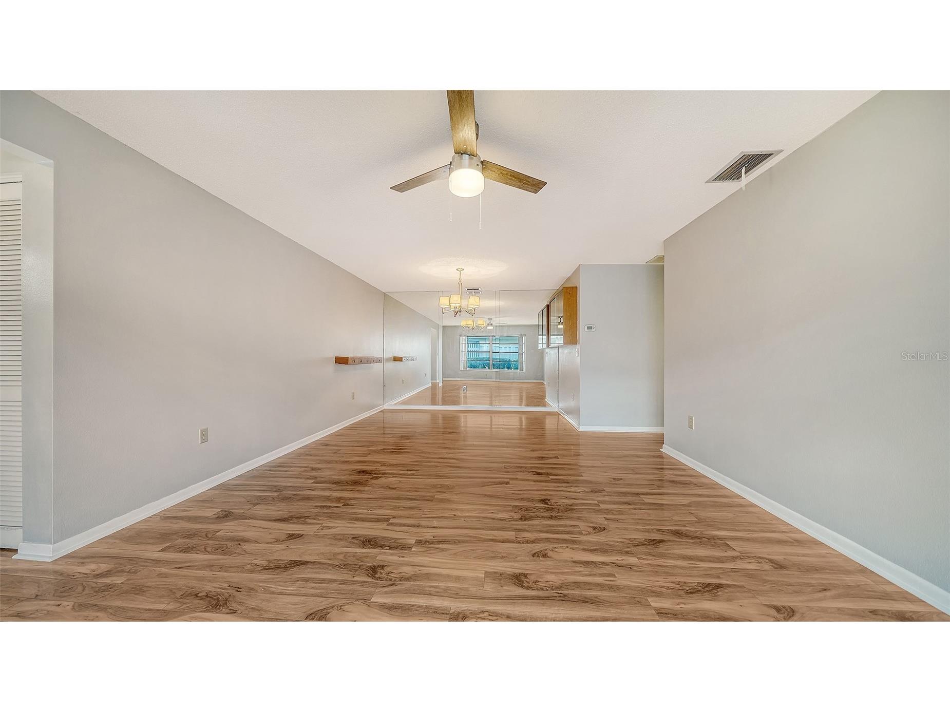 4103 Center Gate Boulevard #2 Sarasota FL 34233 A4687187 image4