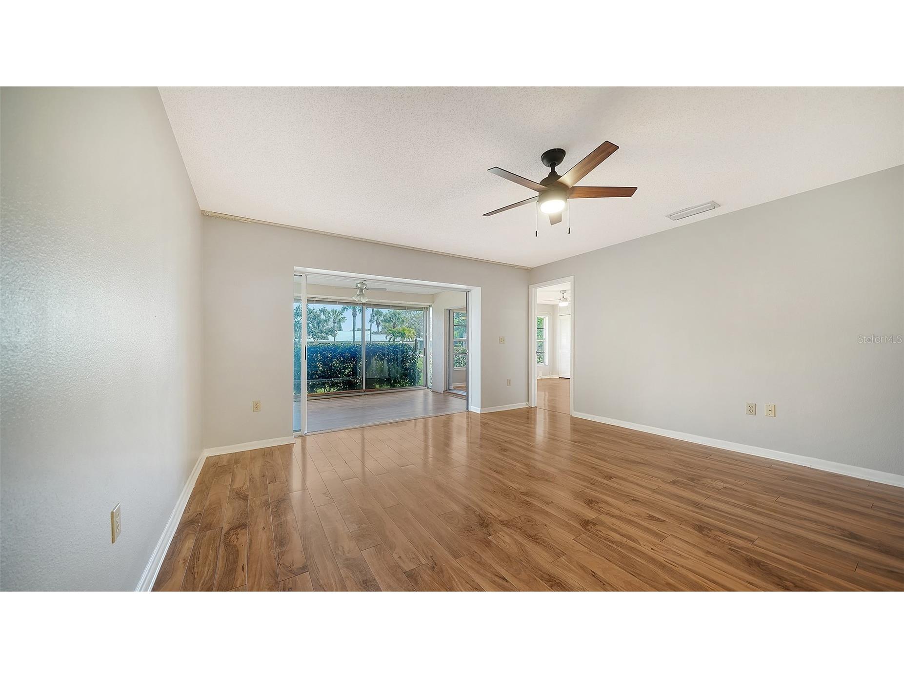4103 Center Gate Boulevard #2 Sarasota FL 34233 A4687187 image9