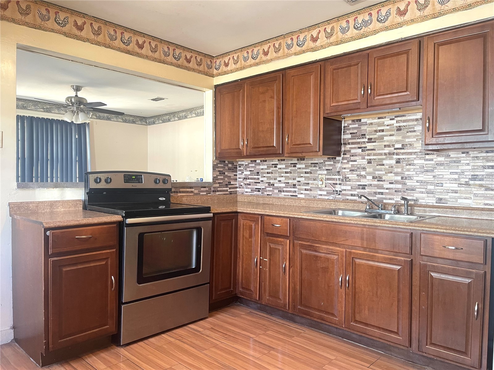 4103 E Hanna Avenue Tampa FL 33610 TB8485116 image3