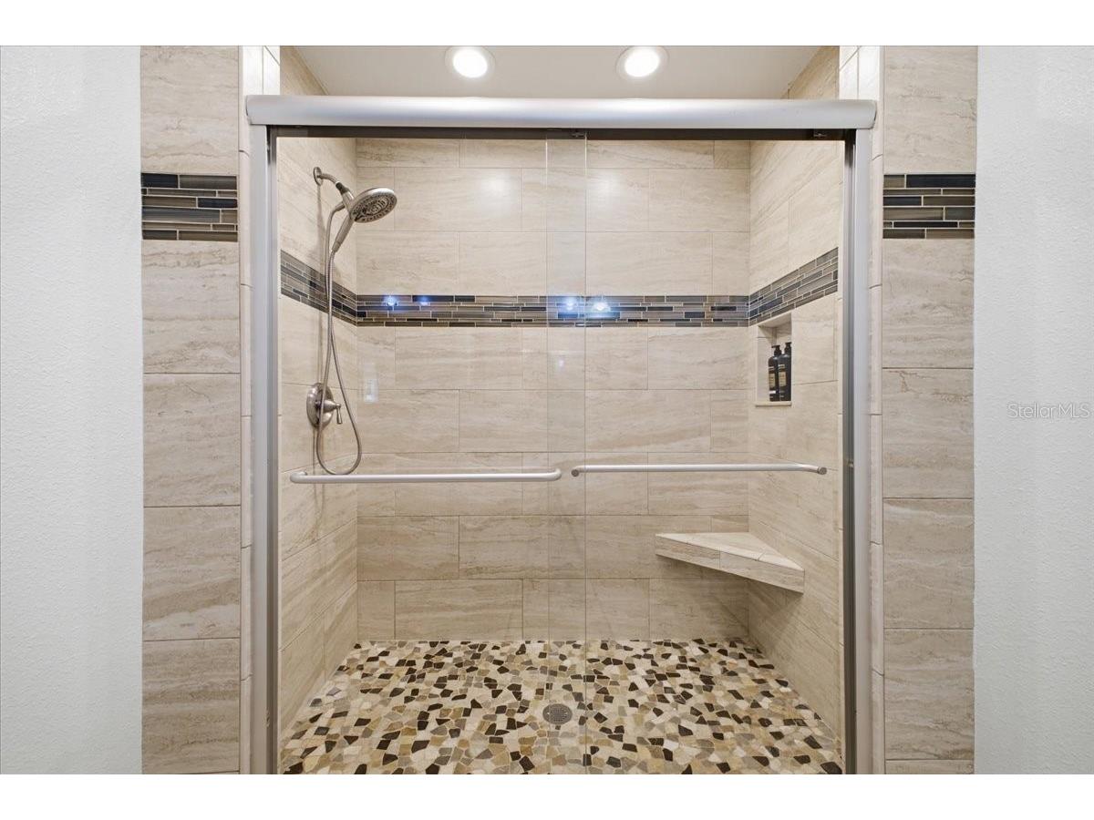 4103 Pinar Drive Bradenton FL 34210 TB8500901 image17