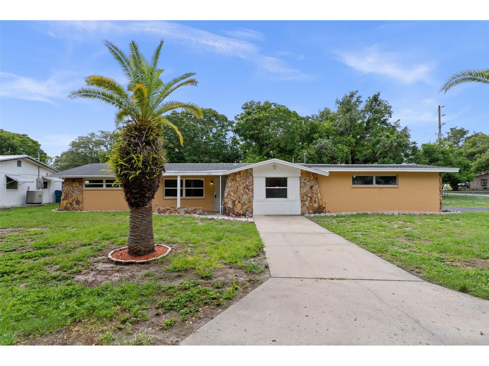 4104 Arrowhead Avenue Spring Hill FL 34606 W7886362 image1