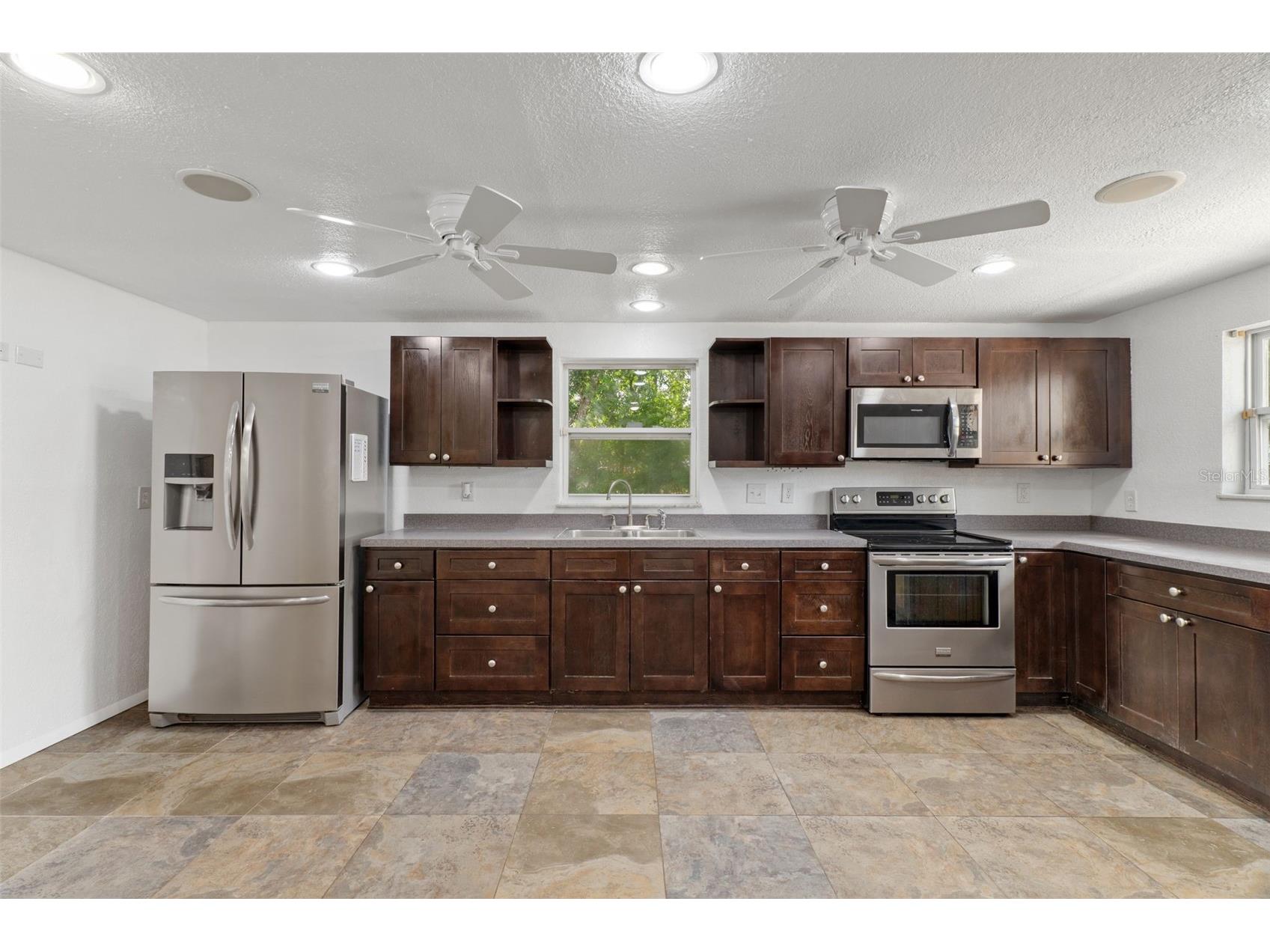 4104 Arrowhead Avenue Spring Hill FL 34606 W7886362 image7