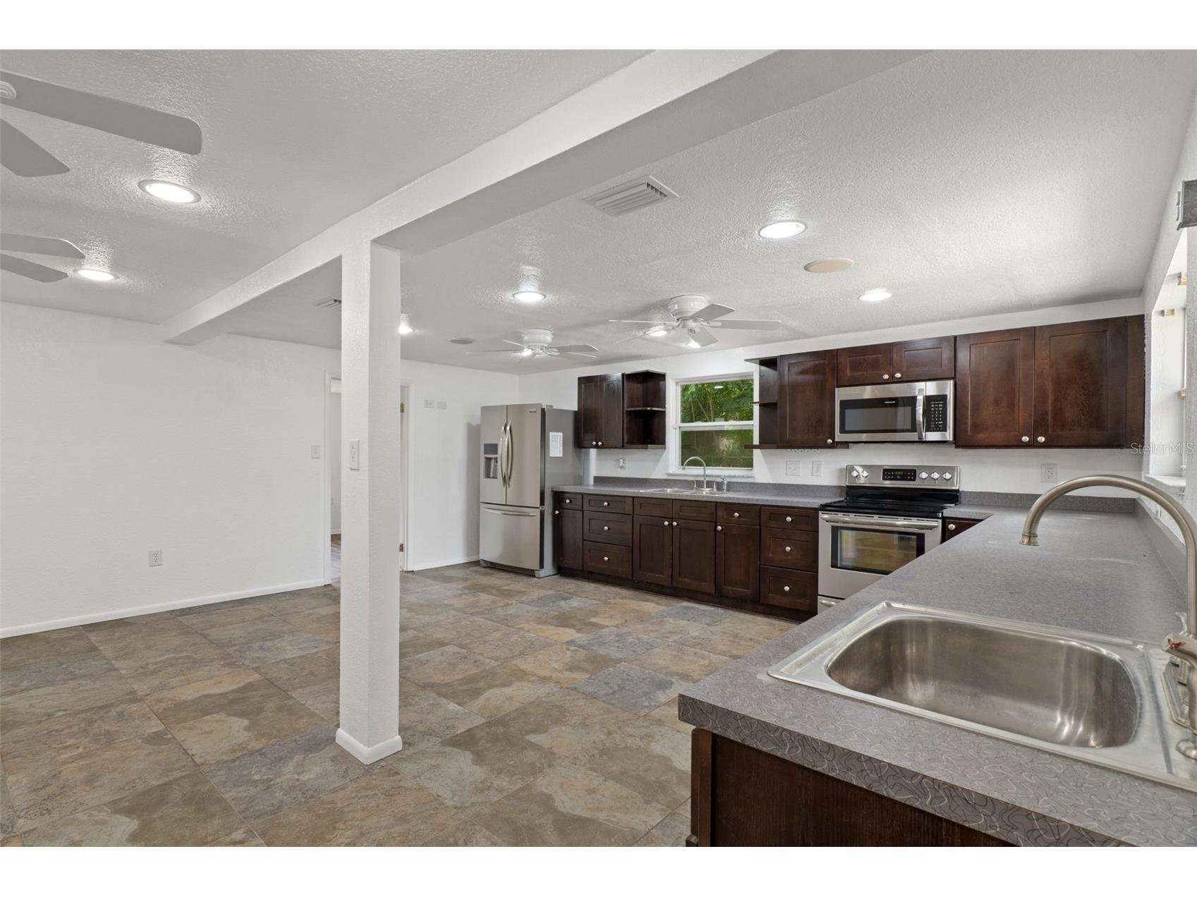 4104 Arrowhead Avenue Spring Hill FL 34606 W7886362 image8