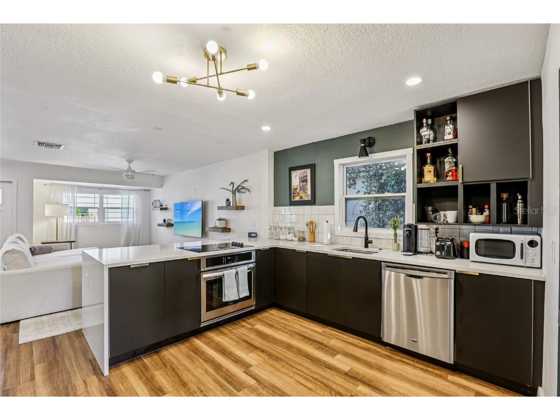 4104 N Seminole Avenue Tampa FL 33603 TB8449256 image16