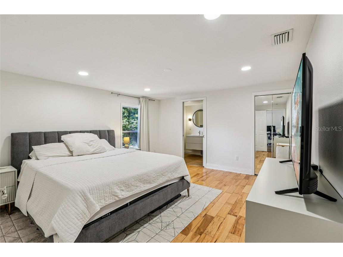 4104 N Seminole Avenue Tampa FL 33603 TB8449256 image25