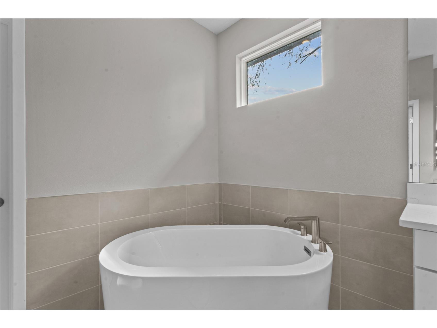 4104 W Cleveland Street Tampa FL 33609 TB8465135 image33