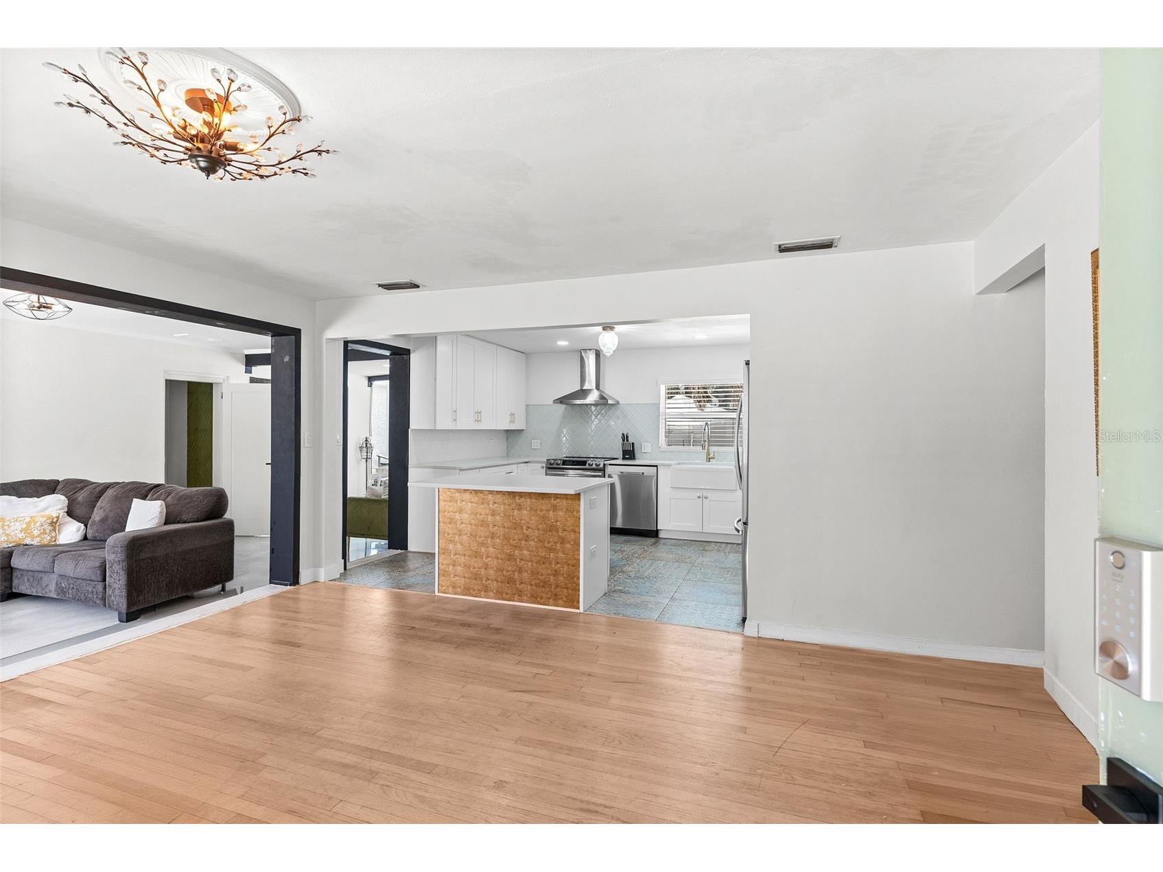 4104 W Knights Avenue Tampa FL 33611 TB8514301 image4