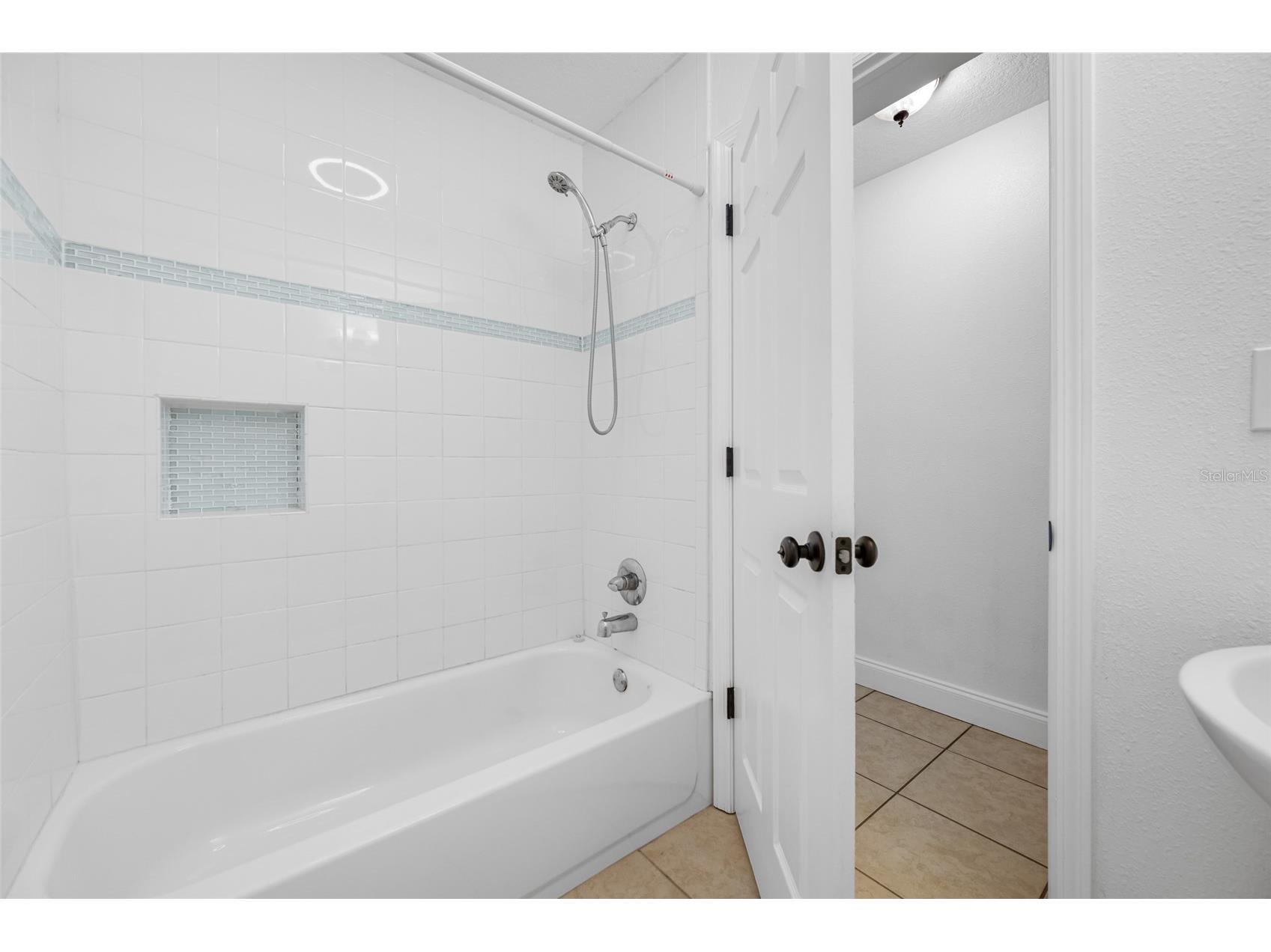4104 W Leila Avenue Tampa FL 33616 TB8466290 image27