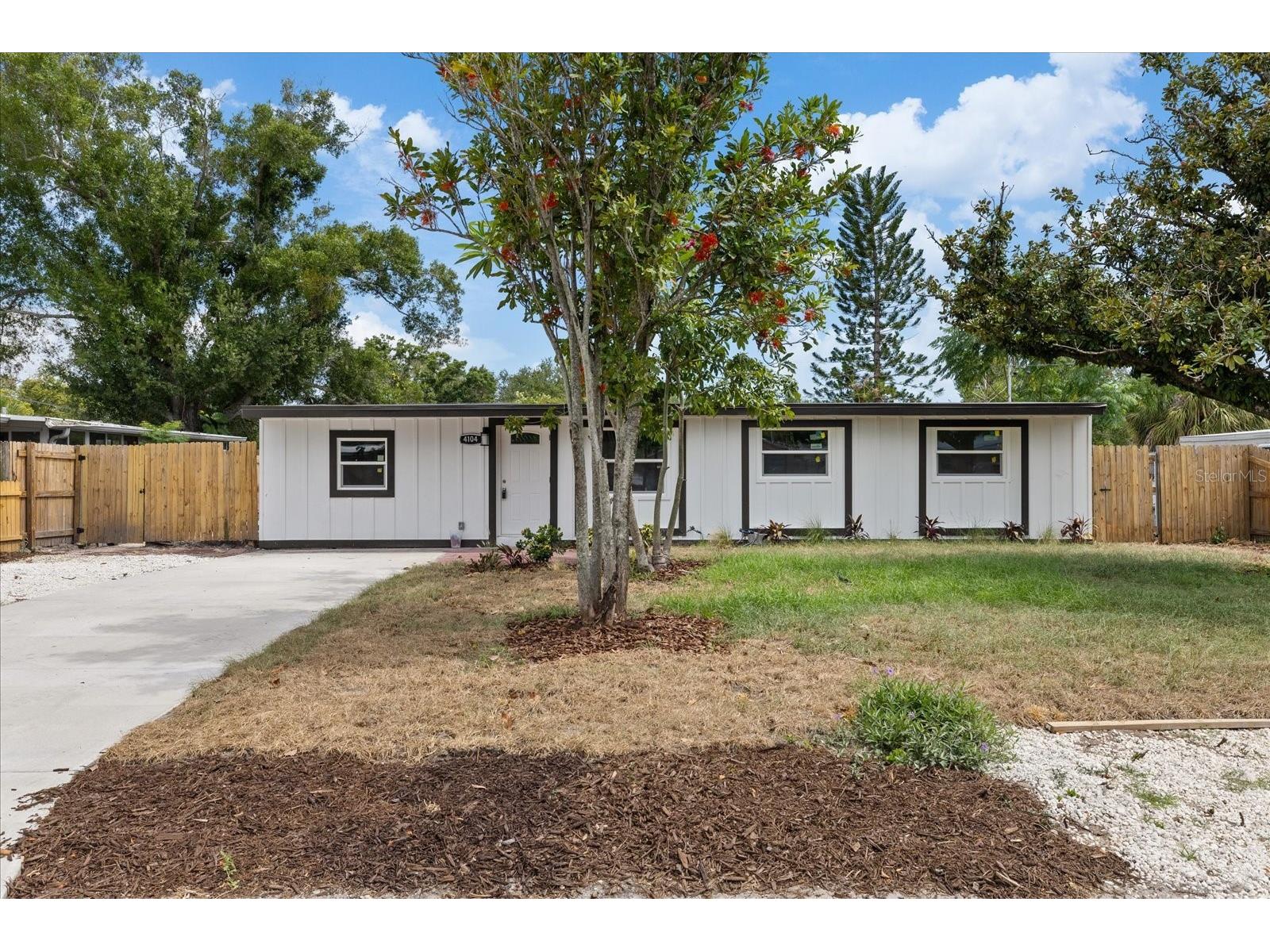 4104 W Montgomery Terrace Tampa FL 33616 TB8522249 image1