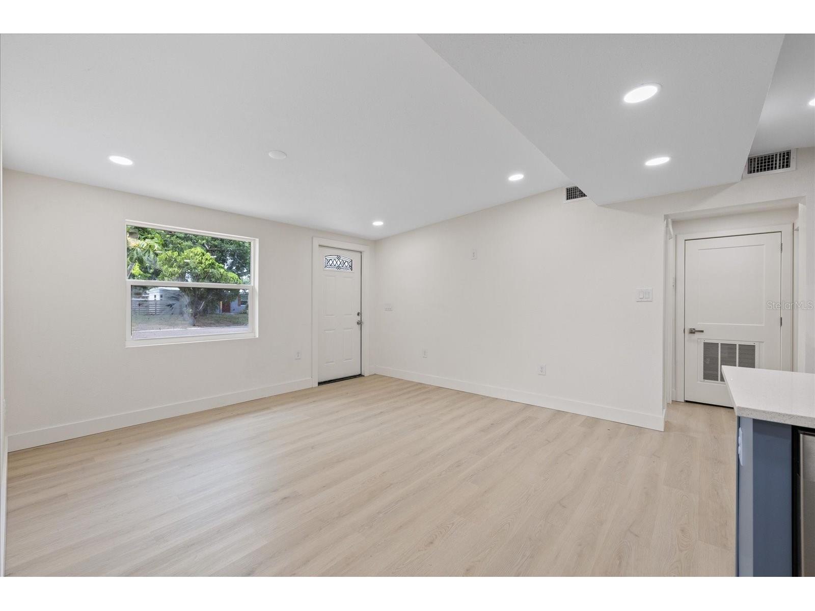 4104 W Montgomery Terrace Tampa FL 33616 TB8522249 image15