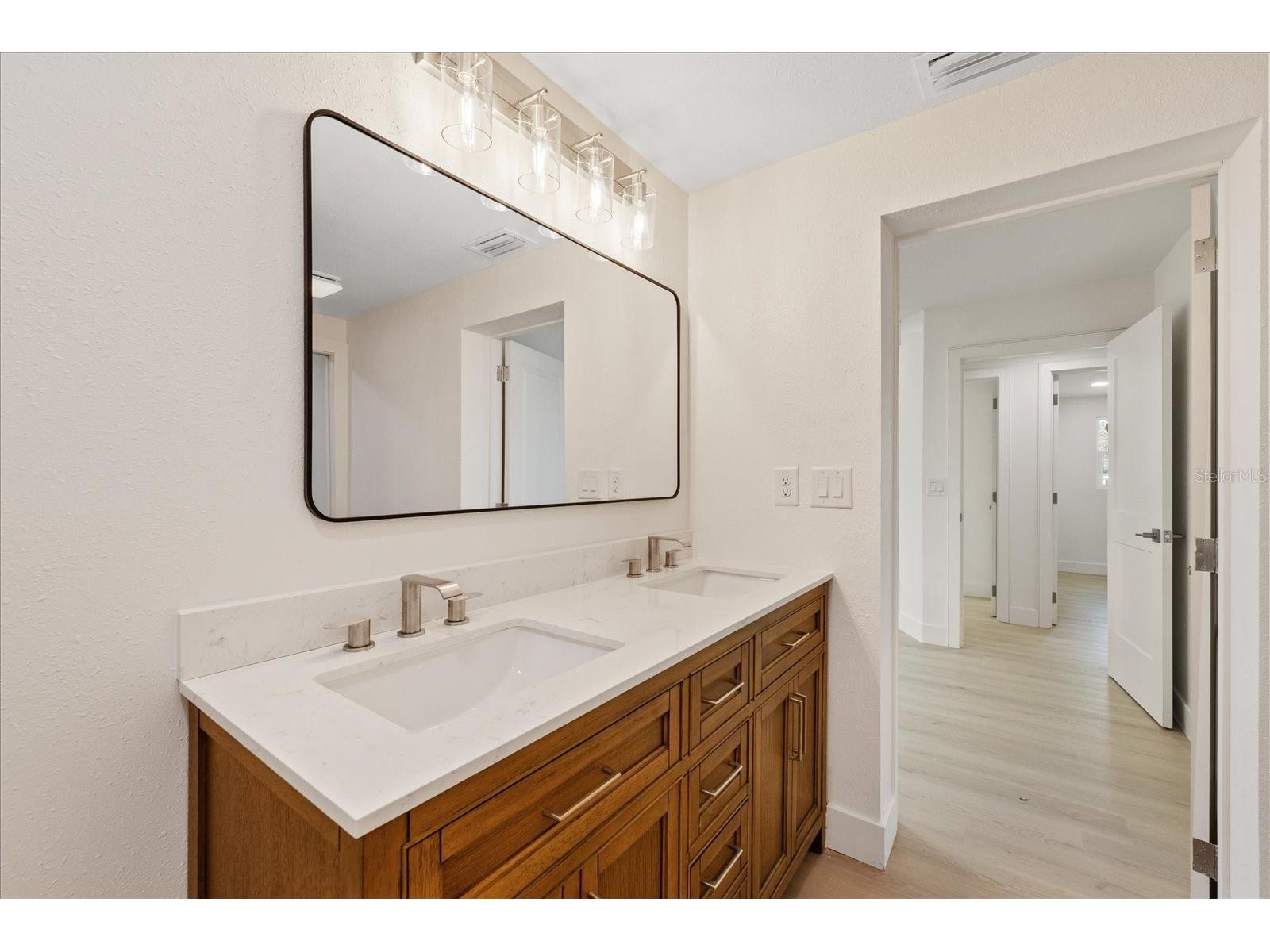4104 W Montgomery Terrace Tampa FL 33616 TB8522249 image31