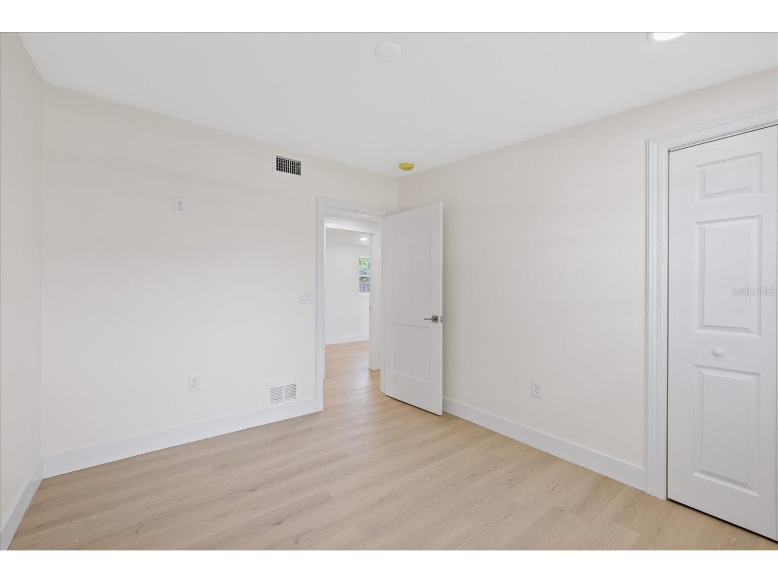 4104 W Montgomery Terrace Tampa FL 33616 TB8522249 image5