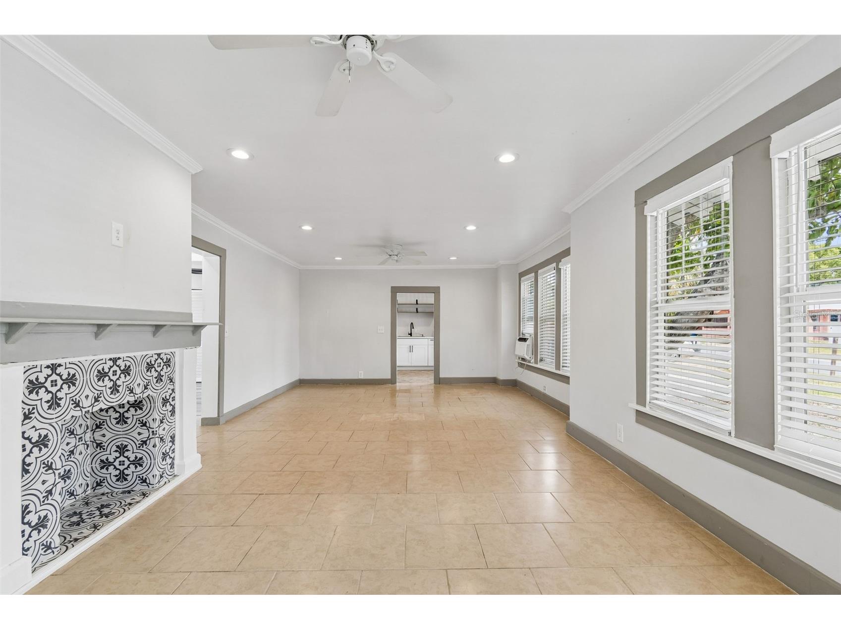 4105 18th Avenue S Saint Petersburg FL 33711 TB8501353 image22