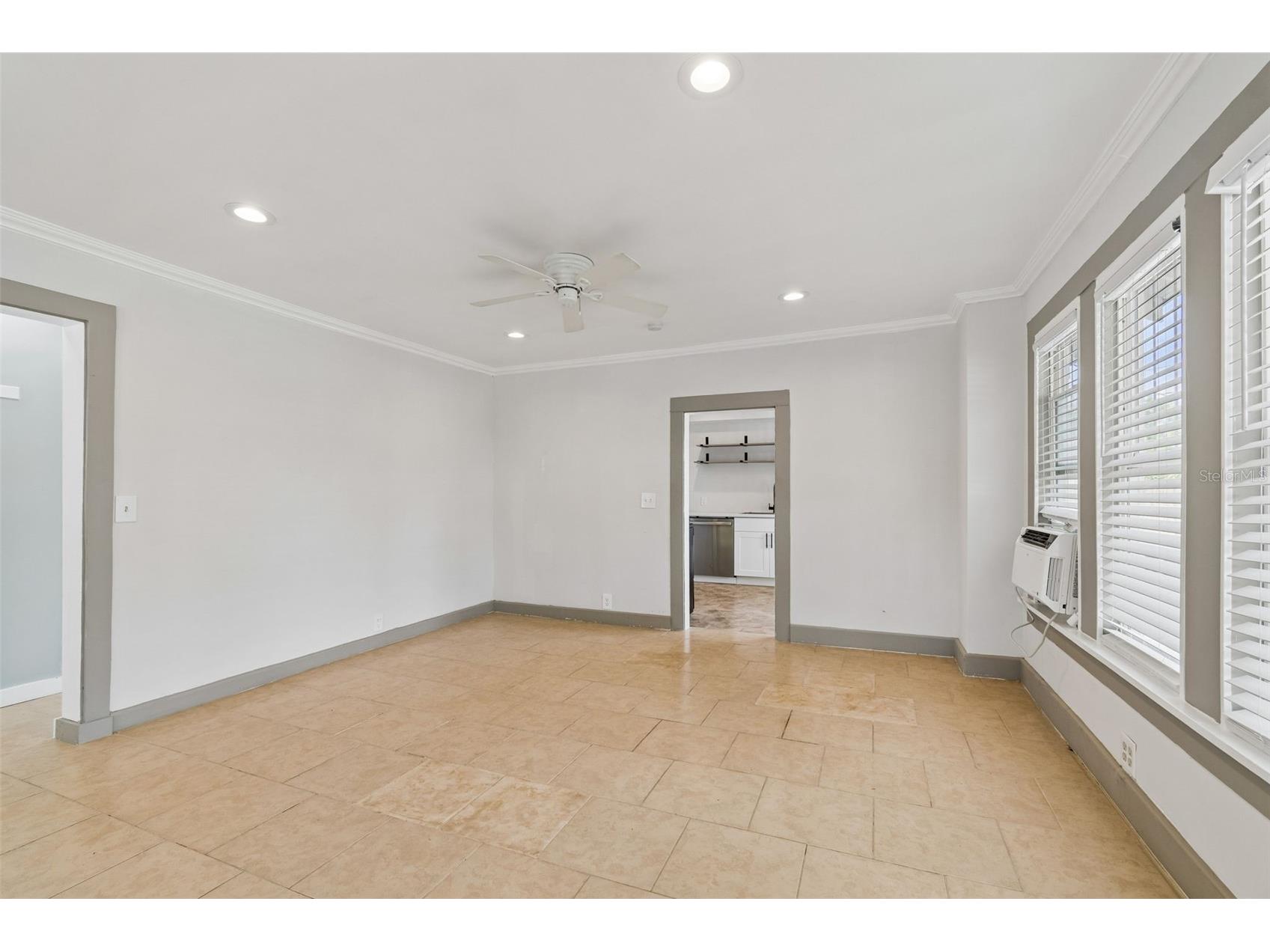 4105 18th Avenue S Saint Petersburg FL 33711 TB8501353 image29