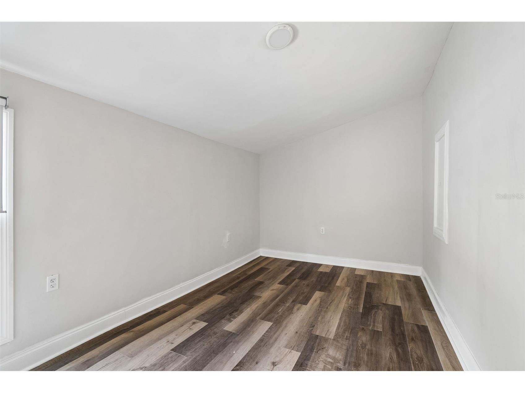 4105 18th Avenue S Saint Petersburg FL 33711 TB8501353 image34