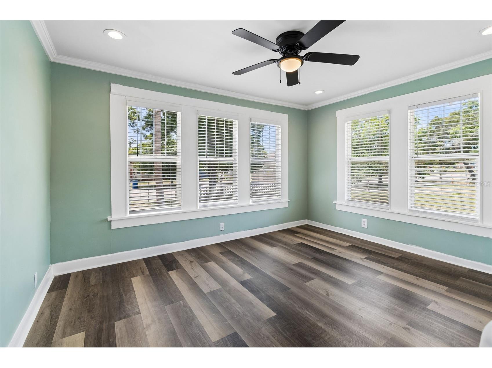 4105 18th Avenue S Saint Petersburg FL 33711 TB8501353 image39