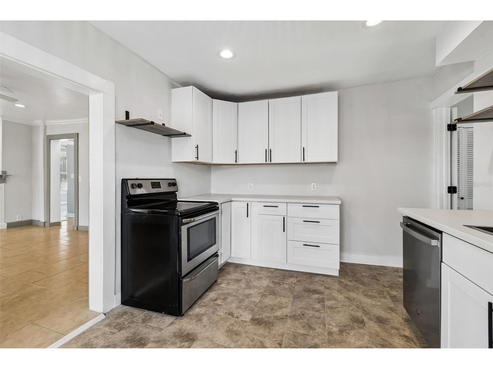 4105 18th Avenue S Saint Petersburg FL 33711 TB8501353 image8