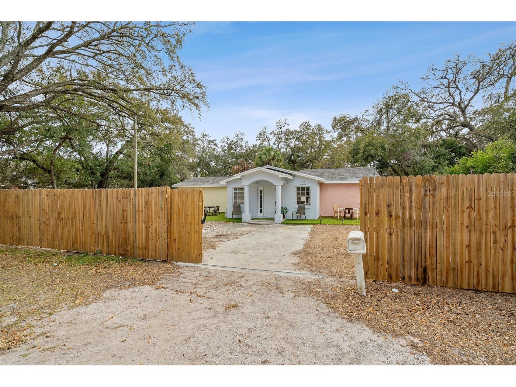 4105 E Knollwood Street Tampa FL 33610 TB8472392 image1