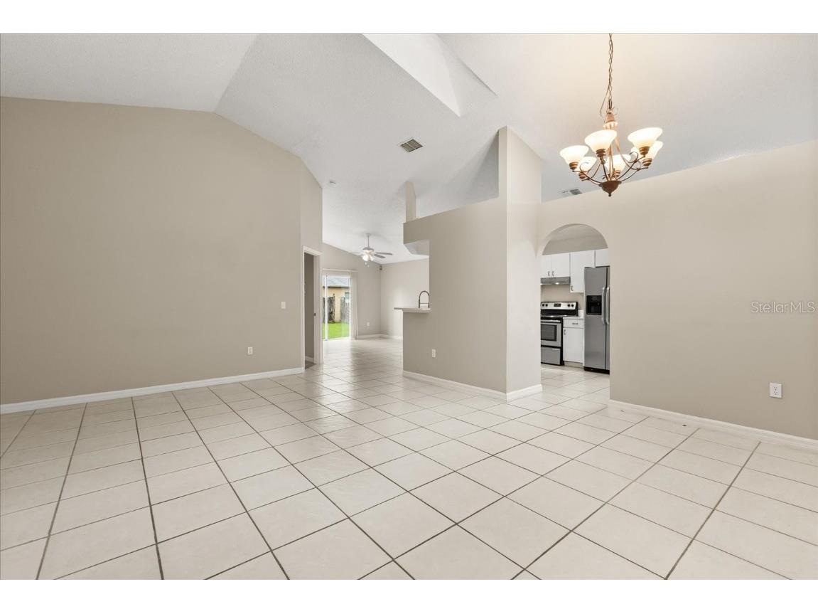 4105 Mendenwood Lane Orlando FL 32826 OM710601 image3