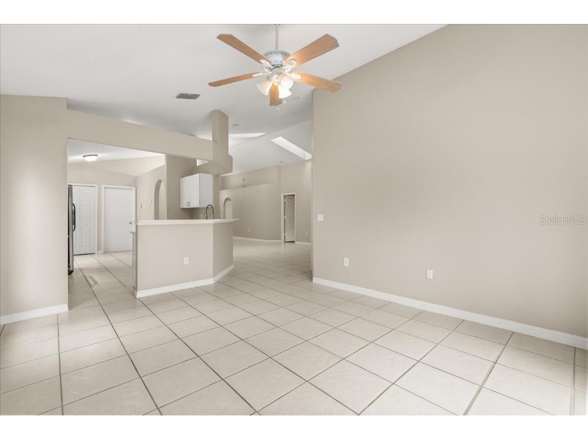 4105 Mendenwood Lane Orlando FL 32826 OM710601 image9