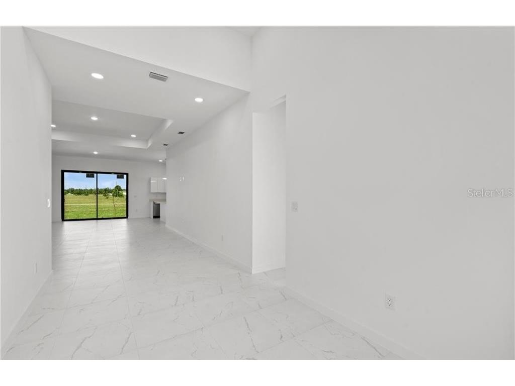 4105 NW 38th Terrace Cape Coral FL 33993 O6405483 image3